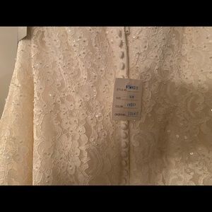 Ivory laced Wedding Dress